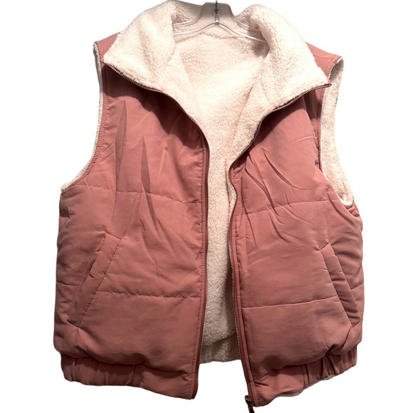 NWT Women's Reversible Sleeveless Vests Lamb Fleece Zipper Closure Size M Pink - Picture 2 of 11